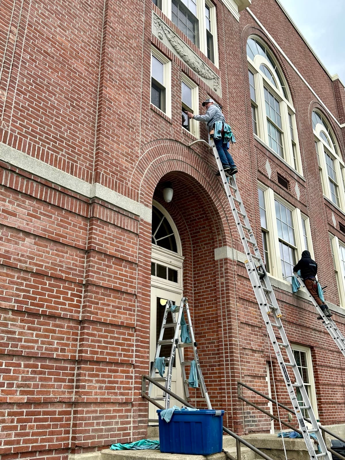 Professional window cleaning in Midcoast Maine — photo 27