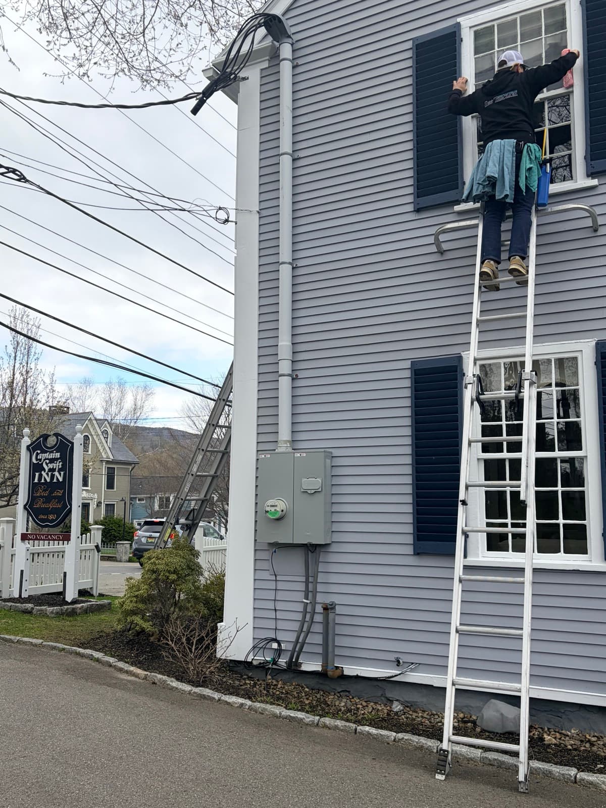 Professional window cleaning in Midcoast Maine — photo 32