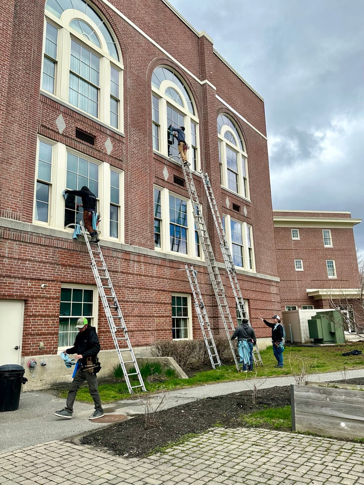 Professional window cleaning in Midcoast Maine — photo 35