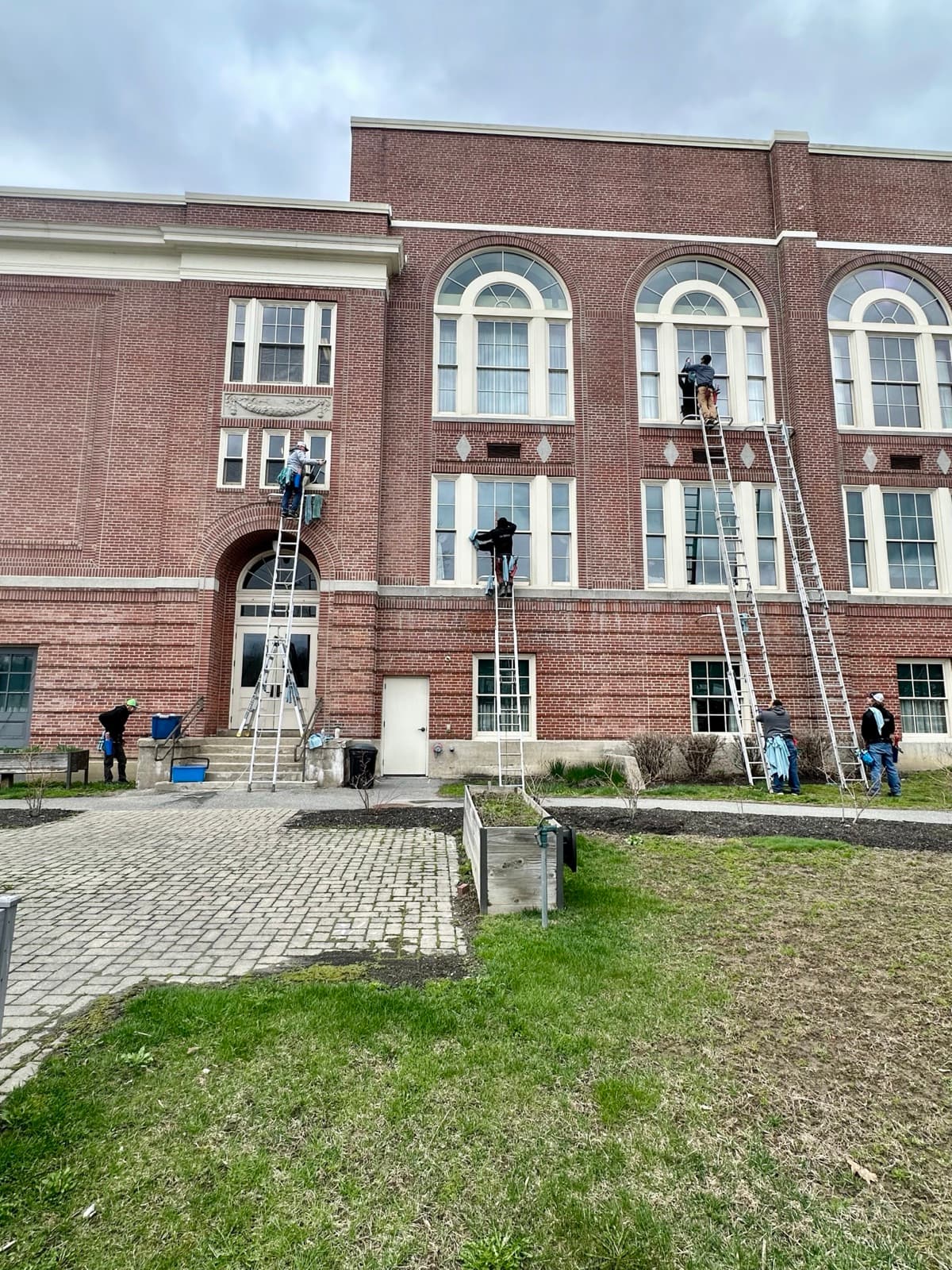 Professional window cleaning in Midcoast Maine — photo 40
