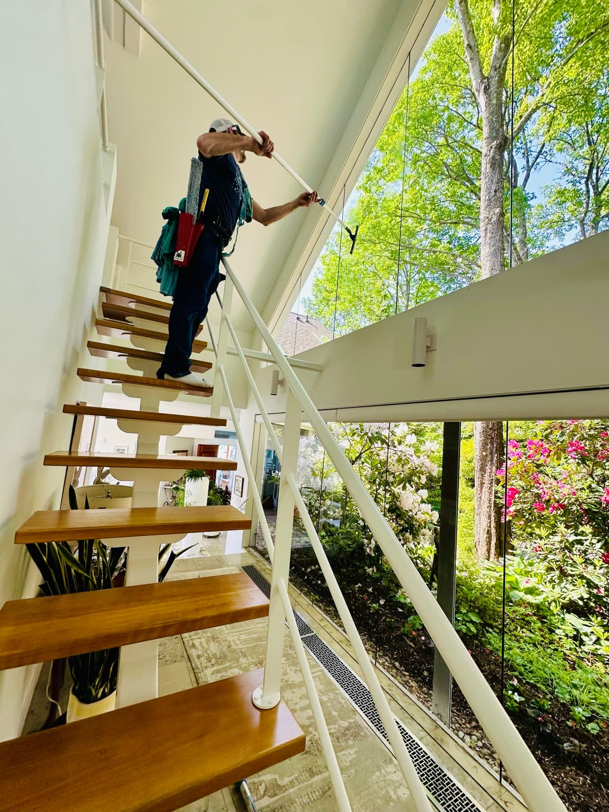 Professional window cleaning in Midcoast Maine — photo 8